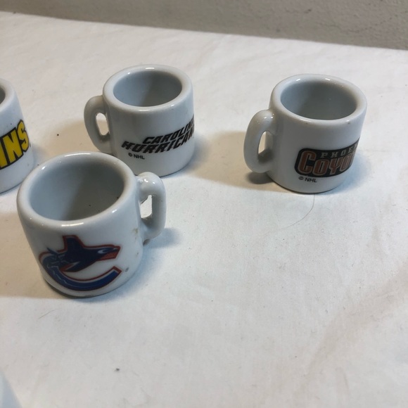 NHL Hockey Team Logo Mini Mugs Lot of 15 Bruins Oilers Kings Canucks Sharks - Picture 6 of 13